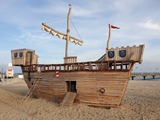 Ferienwohnung in Gro&szlig;enbrode - Haus Meerblick Whg. 3 - Piratenschiff am Strand