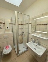 Ferienwohnung in Gr&ouml;mitz - Wohnung 2 - G. Pape - sch&ouml;ne Terassenwohnung mit sep. Ankleidezimmer, kostenloses WLAN, Longstay Rabatt, N&auml;he D&uuml;nenpark - Bild 11