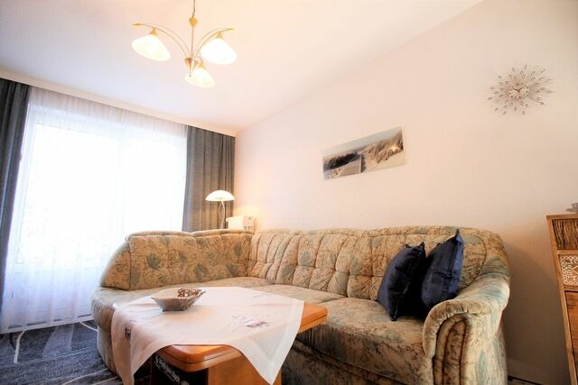 Ferienwohnung in Cismar - Haus am Kojenteich - Whg. 2 - Klosterdorf Cismar - gepflegte Wohnung auf idyllischem Seegrundst&uuml;ck - Bild 2