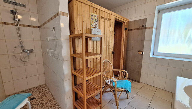 Ferienhaus in Heringsdorf - BRINKMANNHAUS Insellicht entspannend gross fast am Strand Sauna Terrasse Grill - Bild 12