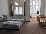 Ferienwohnung in Zinnowitz - Haus K&auml;the - Schlafzimmer 1 mit Blick auf die TV-Veranda