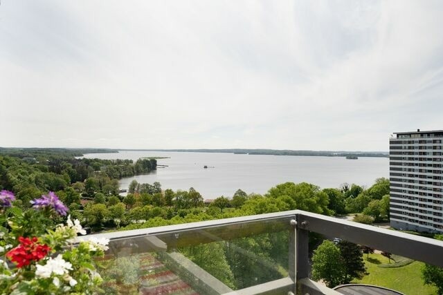 Ferienwohnung in Pl&ouml;n - Panoramablick - Bild 2